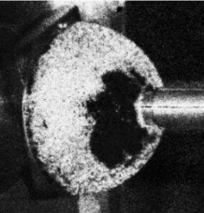 Holographic image of disbonds on a medical device